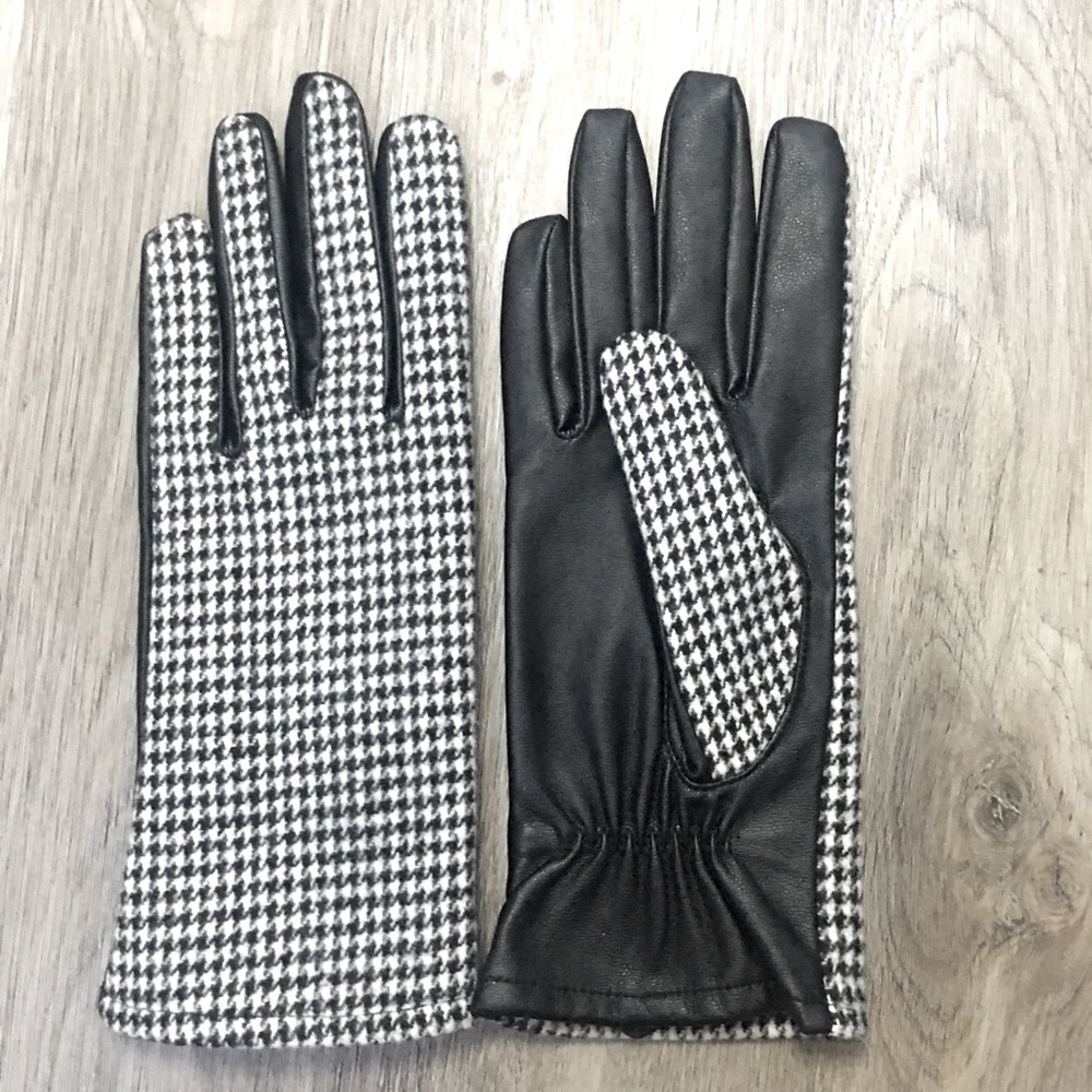 Houndstooth gloves